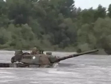 Όταν τα ελληνικά Leopard περνούσαν τον Άρδα ποταμό στον Έβρο (βίντεο)